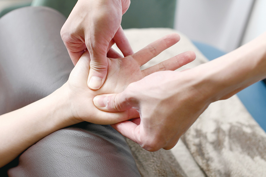 ハンドマッサージ