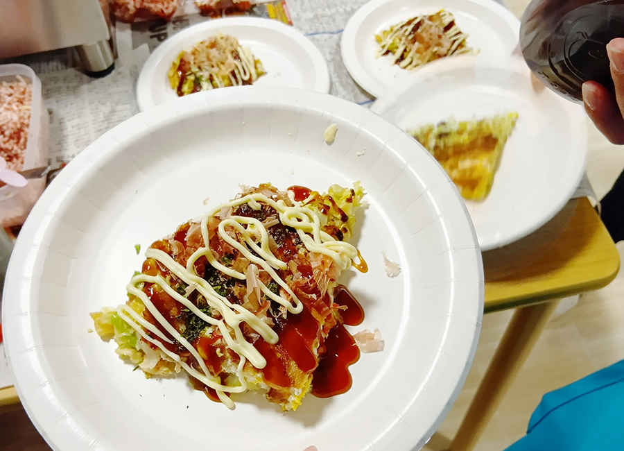 完成したお好み焼き