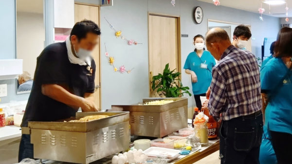 だいだい薬局様の「出張お好み焼き」